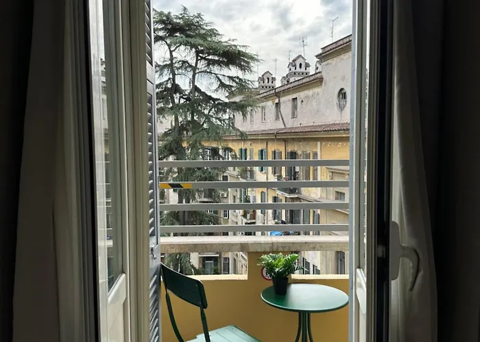 Domus House 4*